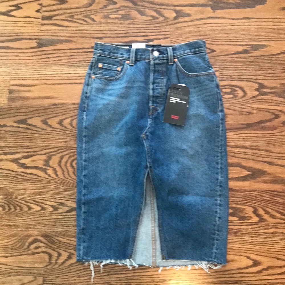 Levi’s high rise deconstructed skirt